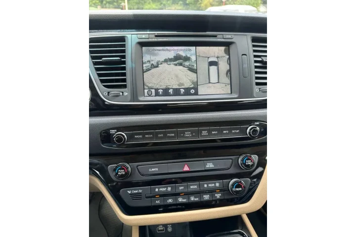 $6000 : 2015 Sedona SX Limited image 4
