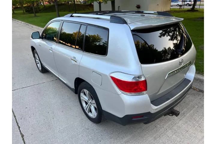 $12495 : 2011 Highlander Limited image 5