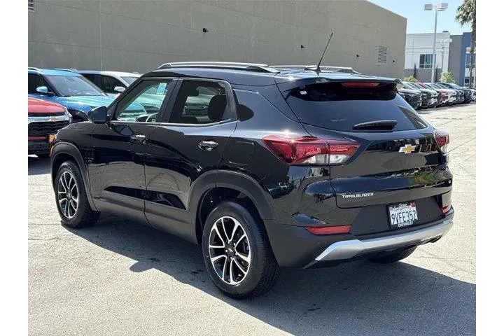 $23700 : Chevrolet Trailblazer 2025 L image 5