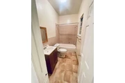 $1750 : 1 BED APT IN HUNTINGTON PARK thumbnail