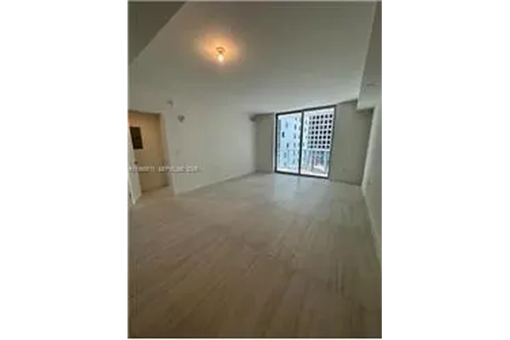 $6300 : Rental property with 1 bedro image 4