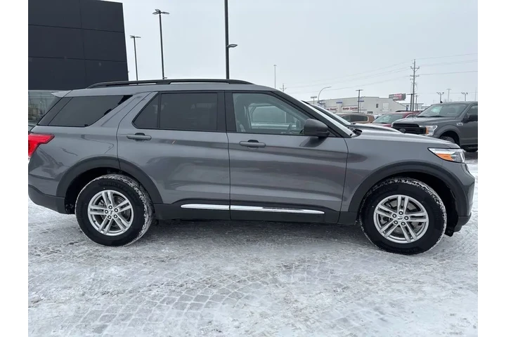 $32496 : 2024 Explorer XLT image 4