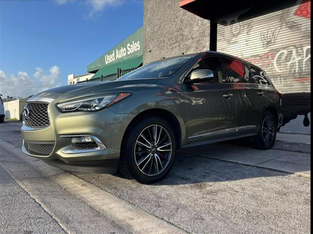 $9900 : Se vende Infiniti QX60 image 8