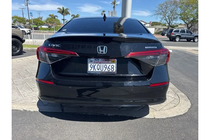$24980 : Honda Civic 2024 Touring 4dr image 6