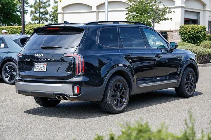 $31998 : Kia Telluride 2023 AWD SX 4d image 5
