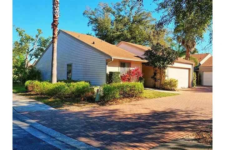 $2350 : A beautiful place to call home image 9