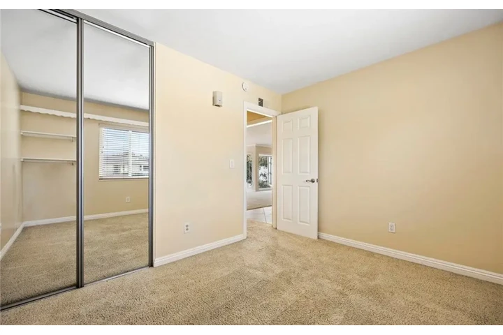 $2450 : 3 bedroom house in Lynwood image 6