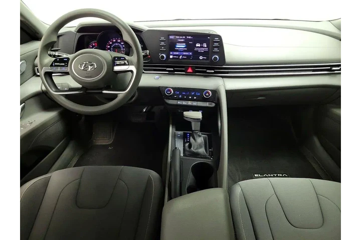 $18998 : Hyundai ELANTRA 2023 SEL 4dr image 9