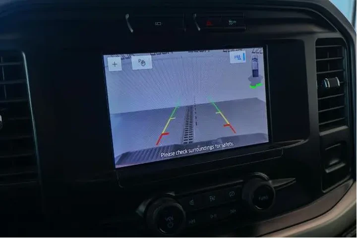 $31675 : Ford F-150 2023 4x2 XL 4dr S image 4