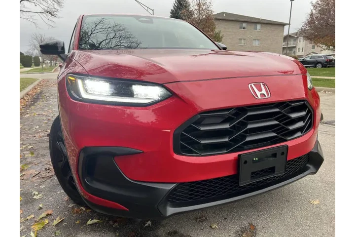 $23997 : 2023 HR-V Sport image 2