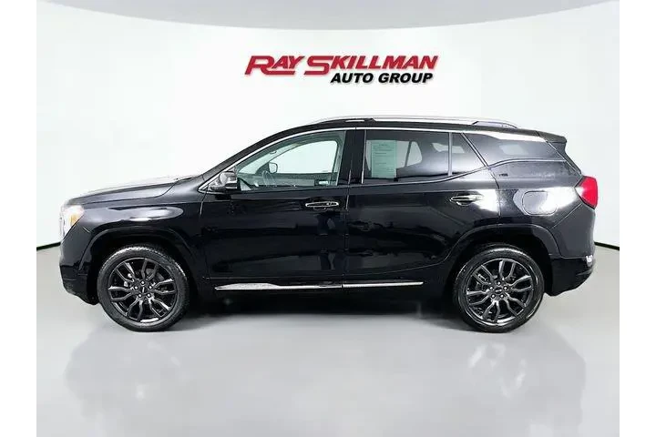$29975 : GMC Terrain 2023 AWD Denali image 4