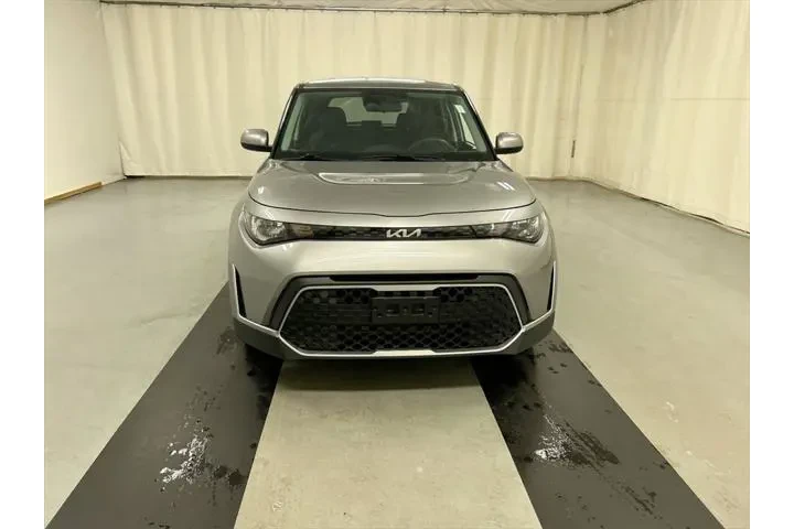 $16507 : Kia Soul 2023 LX 4dr Crossov image 3