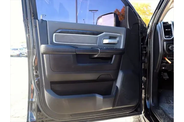 $27500 : Ram 2500 2019 4x4 Big Horn 4 image 10