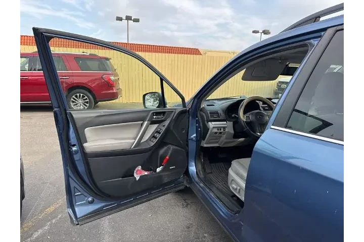 $11643 : Subaru Forester 2015 AWD 2.5 image 6