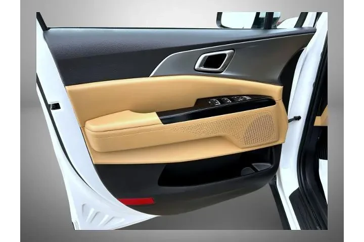 $23495 : Kia Carnival 2022 LX 4dr Min image 8