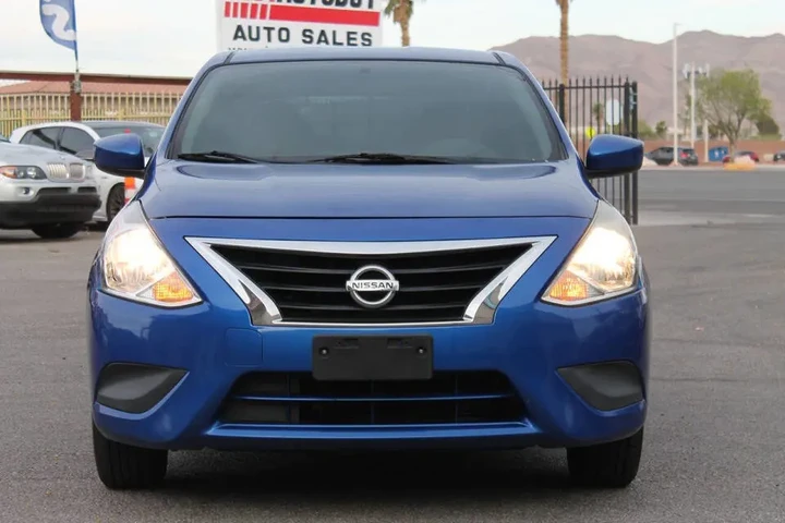 $6995 : 2015 Versa 1.6 SV image 3