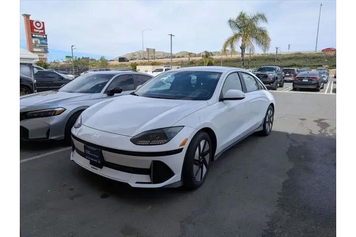 $22752 : Hyundai IONIQ 6 2024 SE 4dr image 1