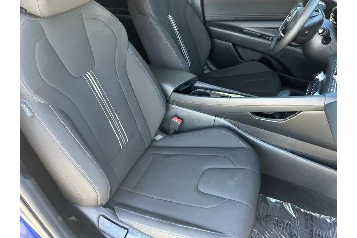 $19258 : Hyundai ELANTRA 2023 SEL 4dr image 10