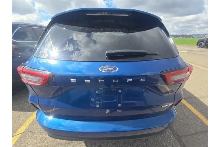 $29990 : Ford Escape 2023 AWD ST-Line image 5