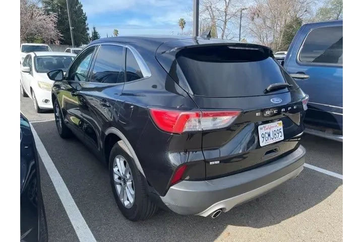 $20725 : Ford Escape 2022 SE 4dr SUV image 5