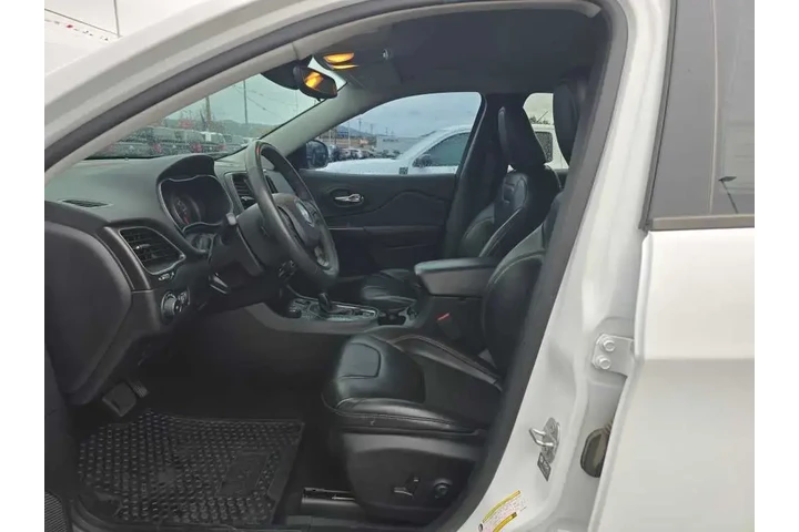 $20990 : Jeep Cherokee 2021 4x4 Trail image 9