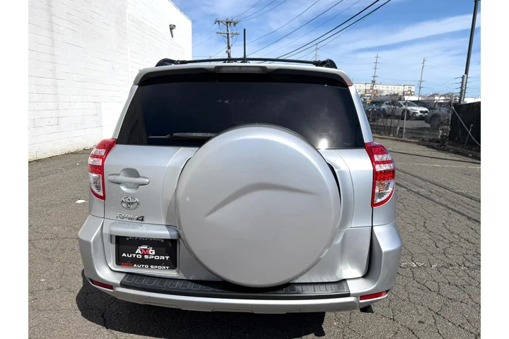 2011 RAV4 FWD 4dr 4-cyl 4-Spd image 10