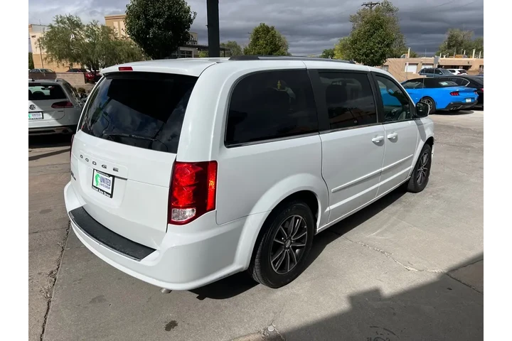 $10500 : 2017 Grand Caravan SXT image 5