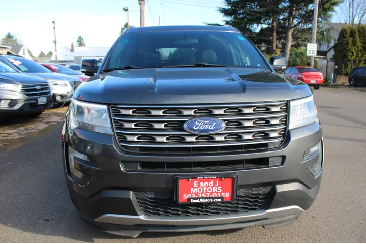 $10995 : 2016 Explorer FWD 4dr XLT image 2