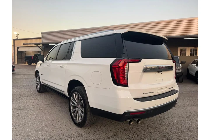 2021 GMC Yukon XL Denali 2WD image 6