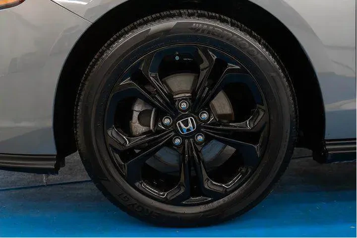 $29054 : Honda Accord 2025 SE 4dr Sed image 2