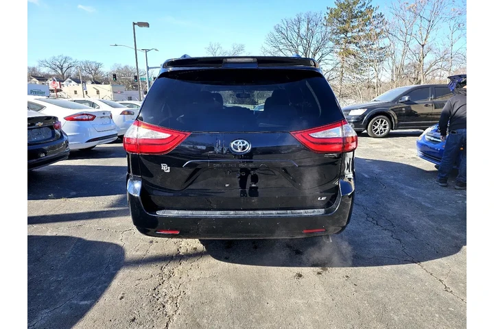 $10900 : 2015 Sienna LE FWD 8-Passenge image 3