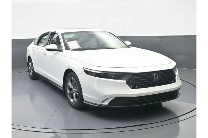 $25990 : Honda Accord 2023 EX 4dr Sed image 9