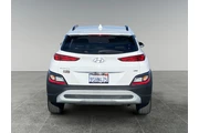 $25067 : Hyundai KONA 2023 AWD SEL 4d thumbnail