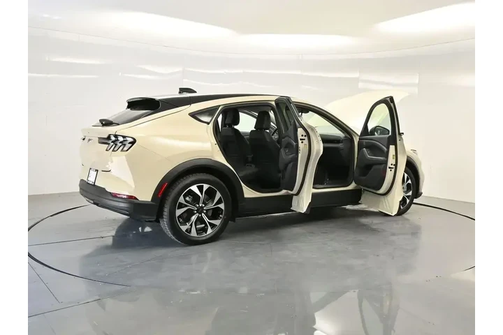 $28438 : Ford Mustang Mach-E 2025 Sel image 5