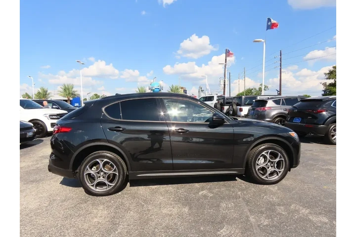 $24999 : Alfa Romeo Stelvio 2022 AWD image 10