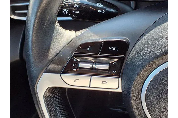 $18631 : Hyundai ELANTRA 2023 SEL 4dr image 10