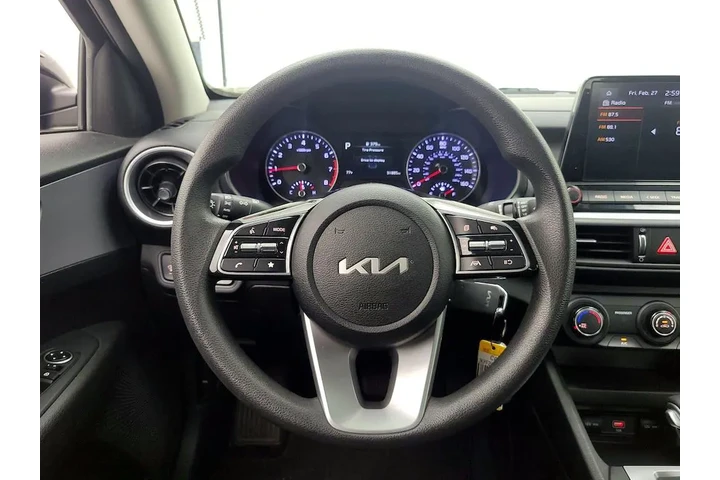 $17998 : Kia Forte 2023 LXS 4dr Sedan image 10
