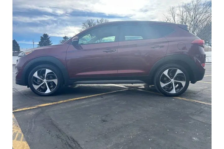 $10900 : 2016 Tucson Sport image 8