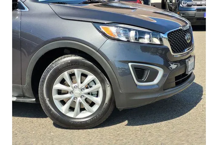 $9448 : Kia Sorento 2018 L 4dr SUV image 6