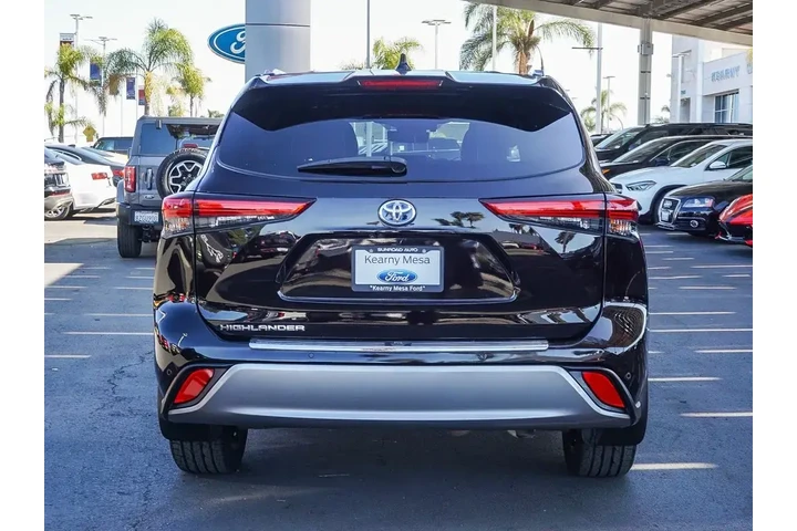 $35991 : Toyota Highlander Hybrid 202 image 8