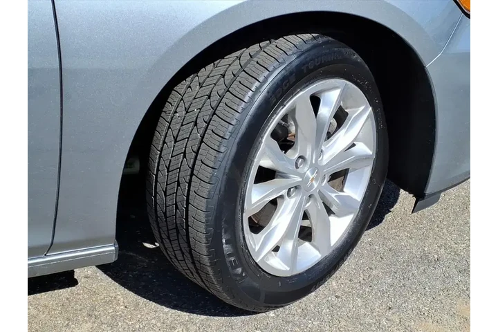 $16550 : Chevrolet Malibu 2024 LT 4dr image 5