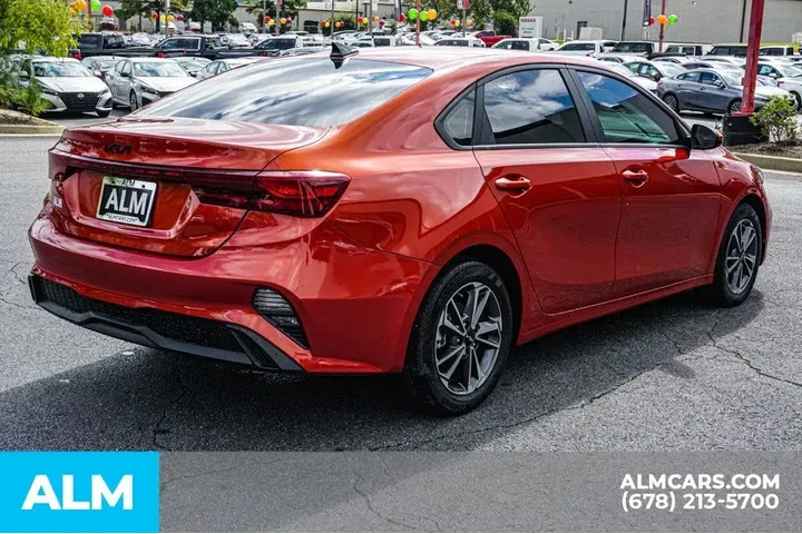 $15960 : Kia Forte 2023 LXS 4dr Sedan image 6