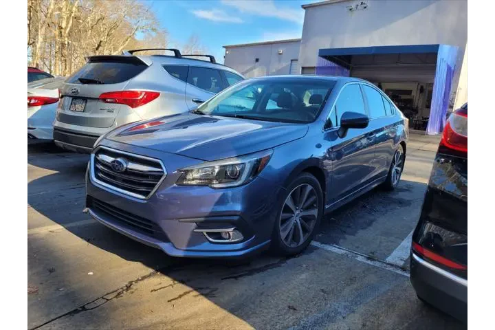 $16813 : Subaru Legacy 2018 AWD 2.5i image 1