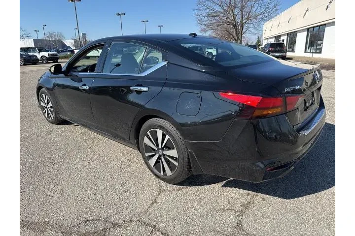 $15500 : Nissan Altima 2020 2.5 SV 4d image 8