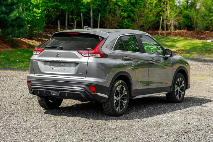 $16995 : Mitsubishi Eclipse Cross 202 image 8