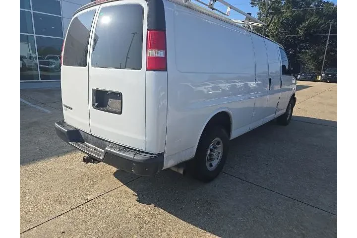 $21980 : Chevrolet Express 2018 2500 image 8