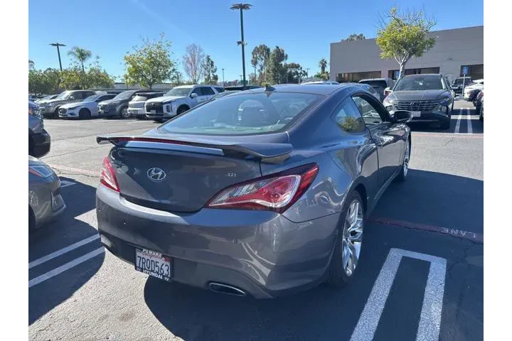 $17500 : Hyundai Genesis Coupe 2015 3 image 3