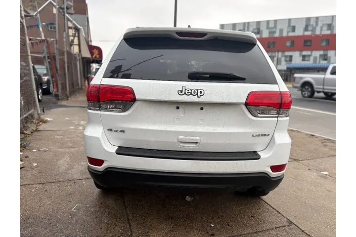 $10995 : 2015 Grand Cherokee Laredo image 6