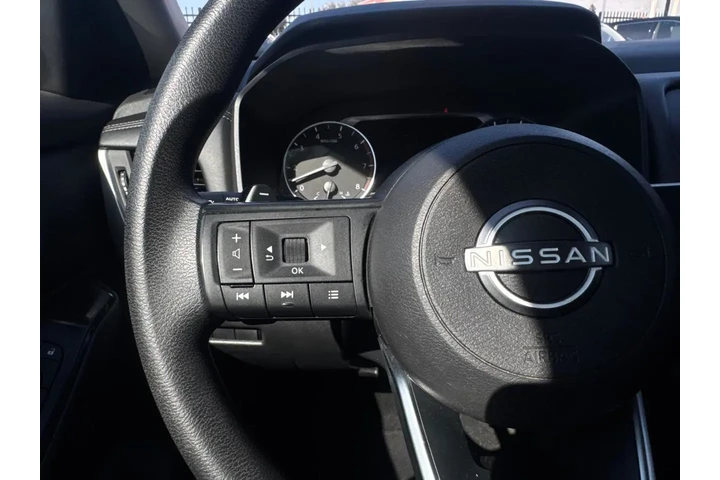 2024 Rogue S AWD image 8