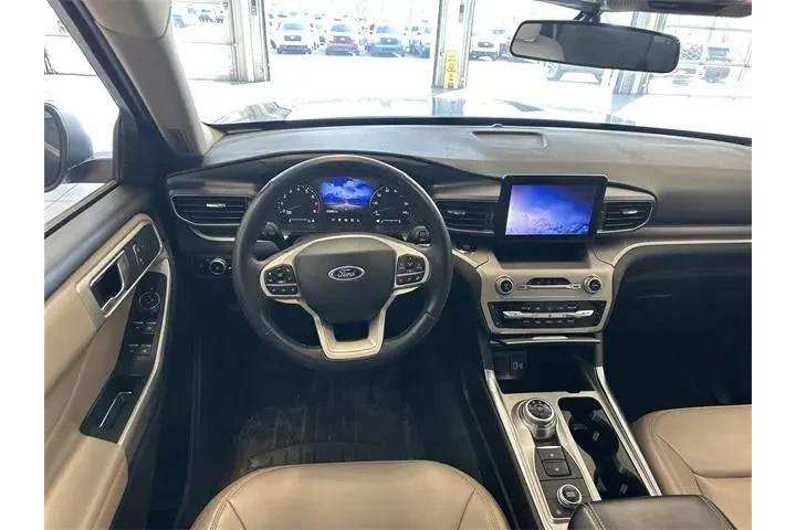 $32500 : Ford Explorer 2023 AWD XLT 4 image 2